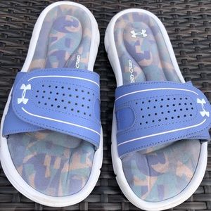 Under Armour Slip on sandals
